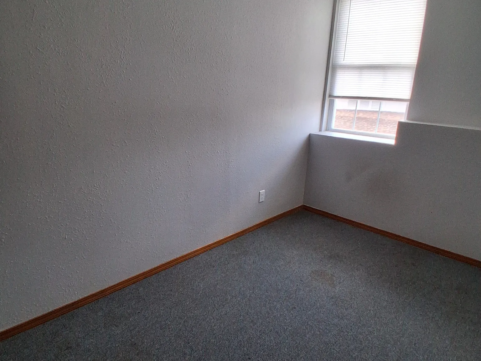 4 bed, 1.5 bath, 1500 sqft, $1,350 — Photo 3