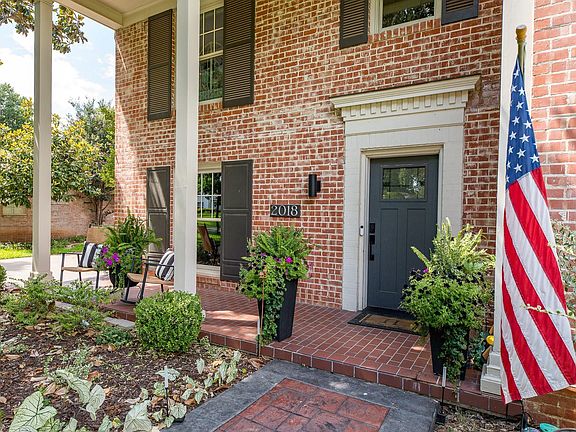 3rd image of 2018 Berkeley Dr