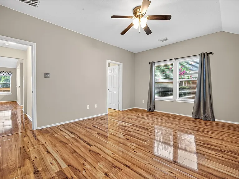 13022 Cherton Ct — Photo 32