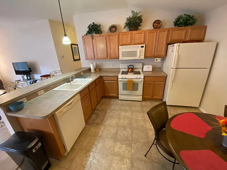 1686 Whitmire Ter — Photo 12