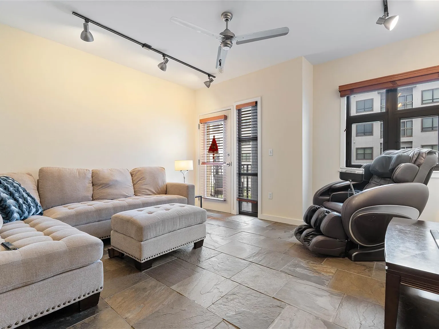 2 bed, 2.0 bath, 1108 sqft, $2,900 — Photo 3