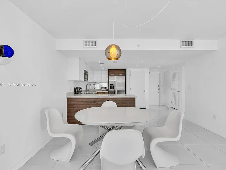 9901 E Bay Harbor Dr #802 — Photo 6