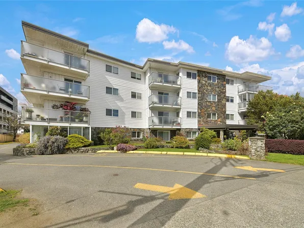 848 Esquimalt Rd #214, Esquimalt, BC V9A 6W9