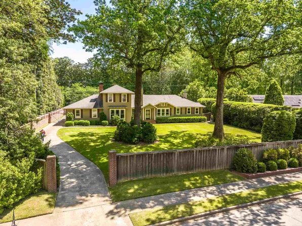 928 Audubon Dr, Memphis, TN 38117