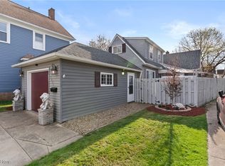2086 Clarence Ave, Lakewood, OH 44107