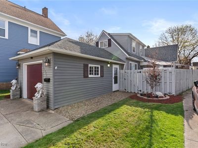 2086 Clarence Ave, Lakewood, OH, 44107