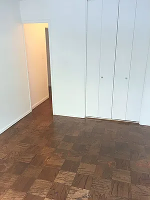 Rented by Carlyle Property Management | media 29