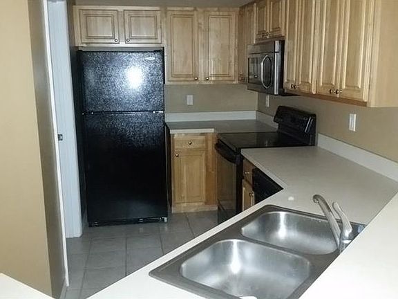 3rd image of 5701 Bentgrass Dr #18-103