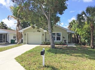 327 Benson St, Naples, FL 34113