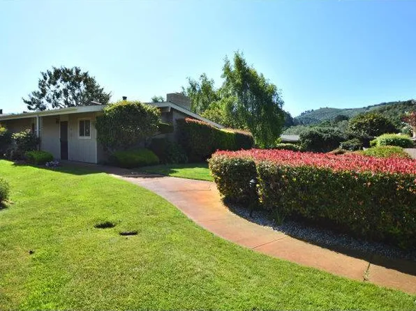 288 Hacienda Pl, Carmel, CA 93923