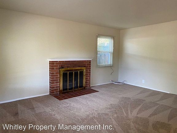 2nd image of 2631 Alma St