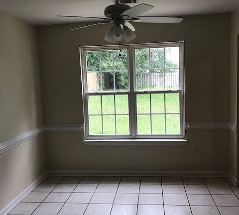 3rd image of 2064 Sylvan Lake Dr