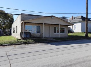 110 E Jackson St, Stockton, MO 65785
