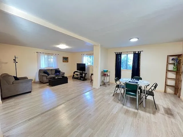 2747 NW Highland Dr — Photo 3