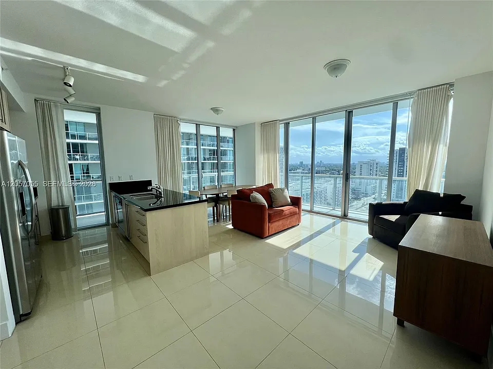 1111 SW 1st Ave #1914