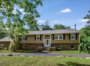54 Tintle Rd, Kinnelon, NJ 07405