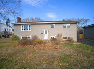 101 Sunset Dr, Fredericton, NB E3A1A2