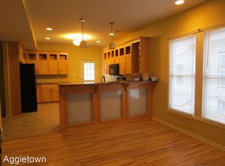 907 Leavenworth St #1-2, Manhattan, KS 66502