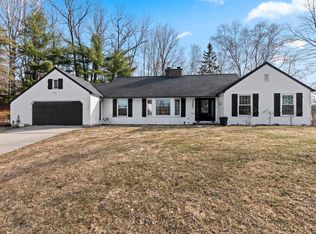 2482 Morning Star Ct, Green Bay, WI 54302