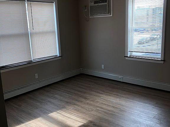 3rd image of 175 Beach 113th St