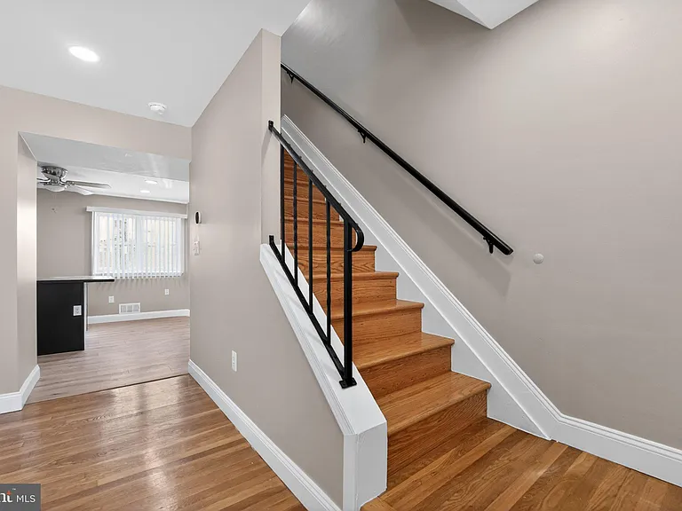 643 S Wickham Rd — Photo 20