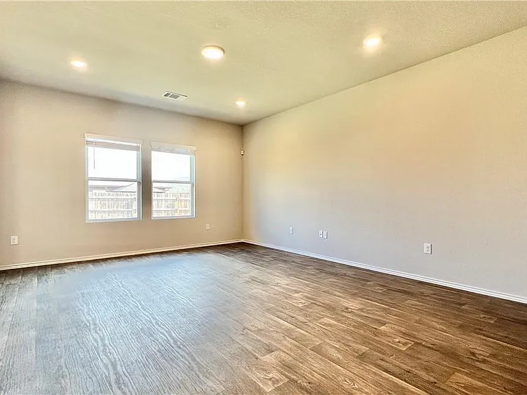 5913 Shanjia Dr — Photo 11