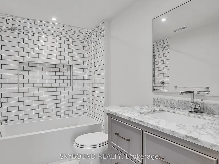 323 Mortimer Ave #B — Photo 26