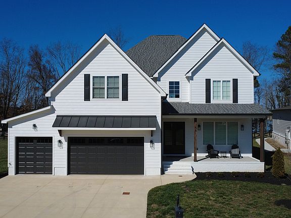 2nd image of 155 Hammock Dr