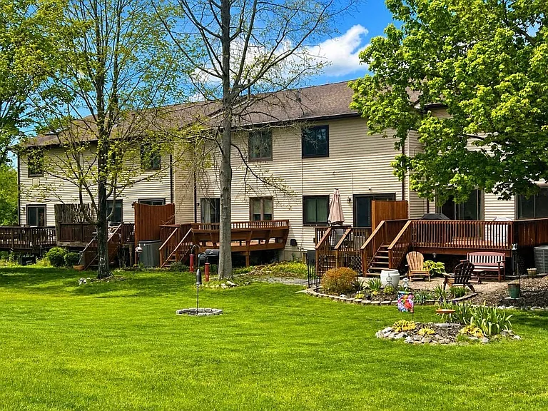 59 Saxonney Cir — Photo 17