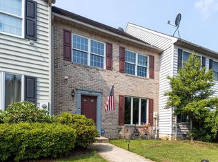 266 Morningside Dr, Falling Waters, WV 25419