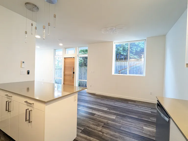 33 W Etruria St — Photo 7
