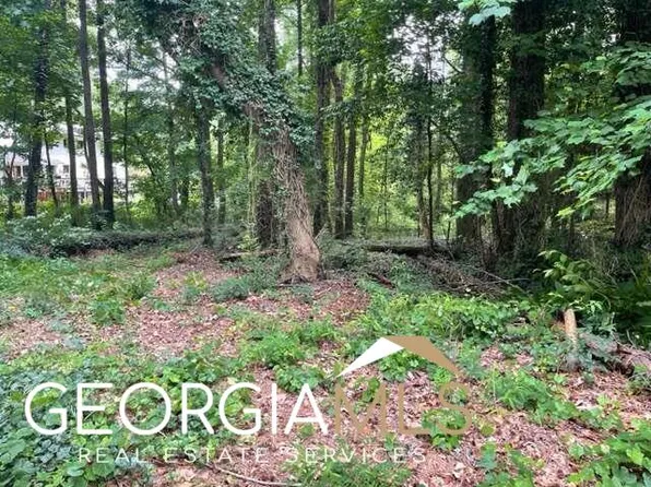 2522 Flagsmoor Dr, Snellville, GA 30078