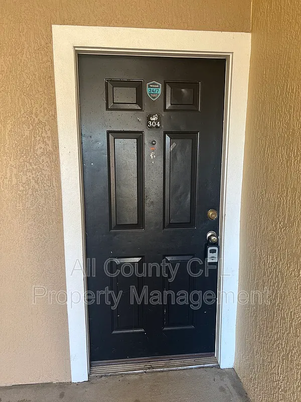 2 bed, 2.0 bath, 1492 sqft, $1,650 — Photo 2