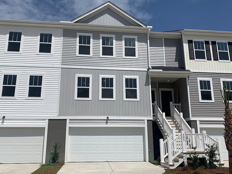 1st image of 205 Winding River Dr