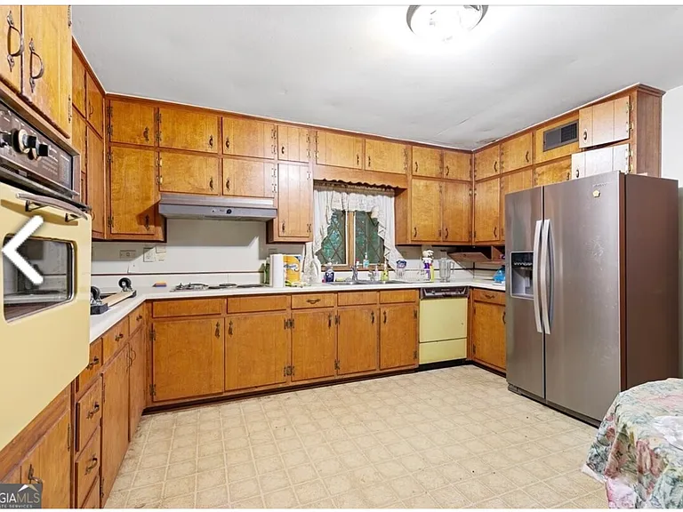 1354 Weston Dr — Photo 6