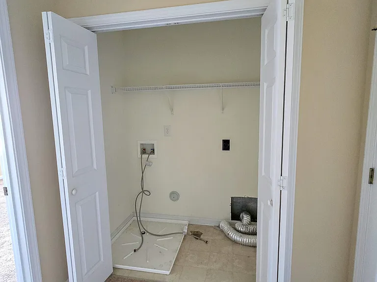 9819 Layla Ave — Photo 31