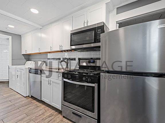 2nd image of 21730 Middlebelt Rd #B