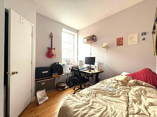 Rented by Yaffa Realty LLC | media 4