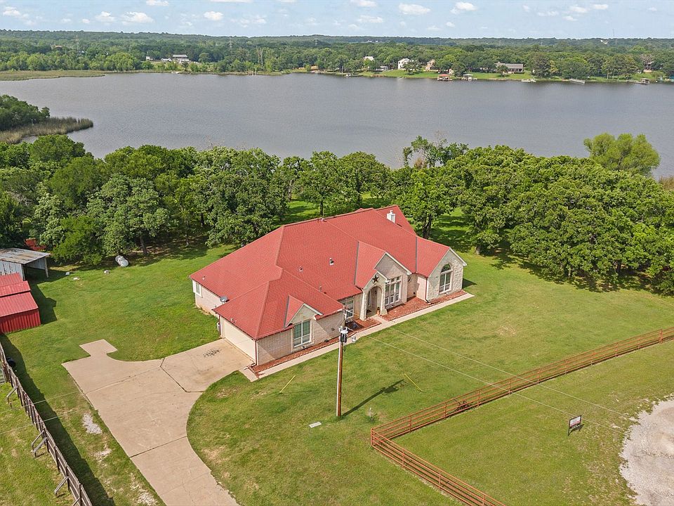 1st image of 1701 W Lake Shore Dr