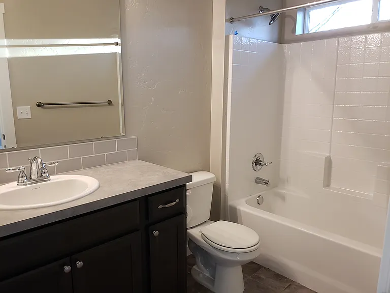 8728 W Northview St — Photo 8