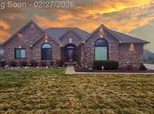 43524 Austin Dr, Sterling Heights, MI 48314