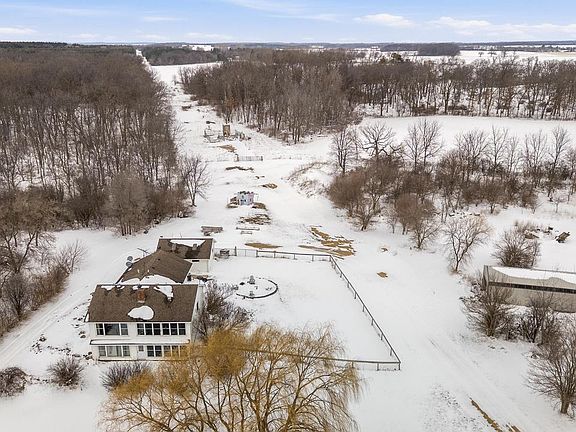 3rd image of W8320 Springwood LANE