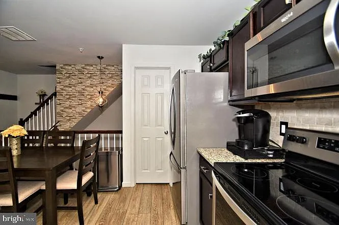 3002 Davenport Way — Photo 10