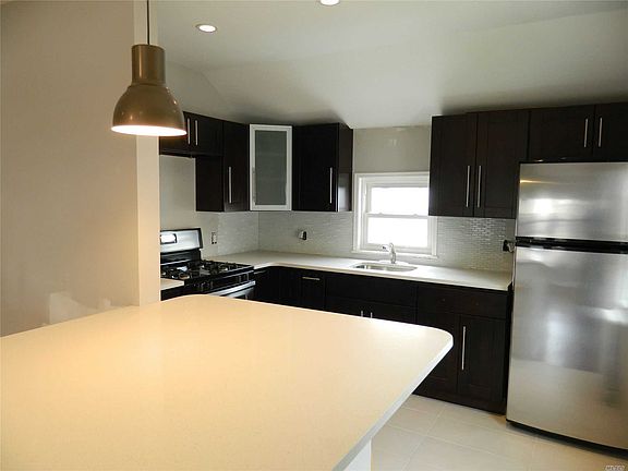 4th image of 58 Oakland Ave #2
