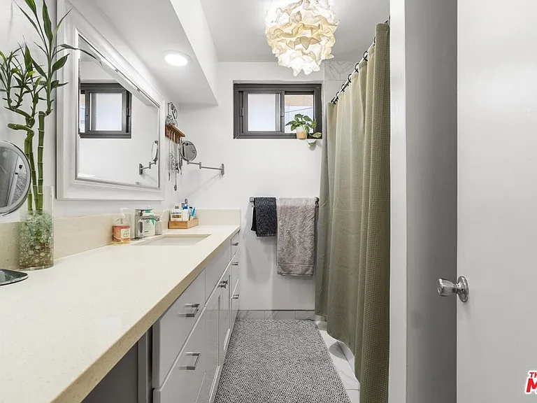 8630 Falmouth Ave #4 — Photo 5