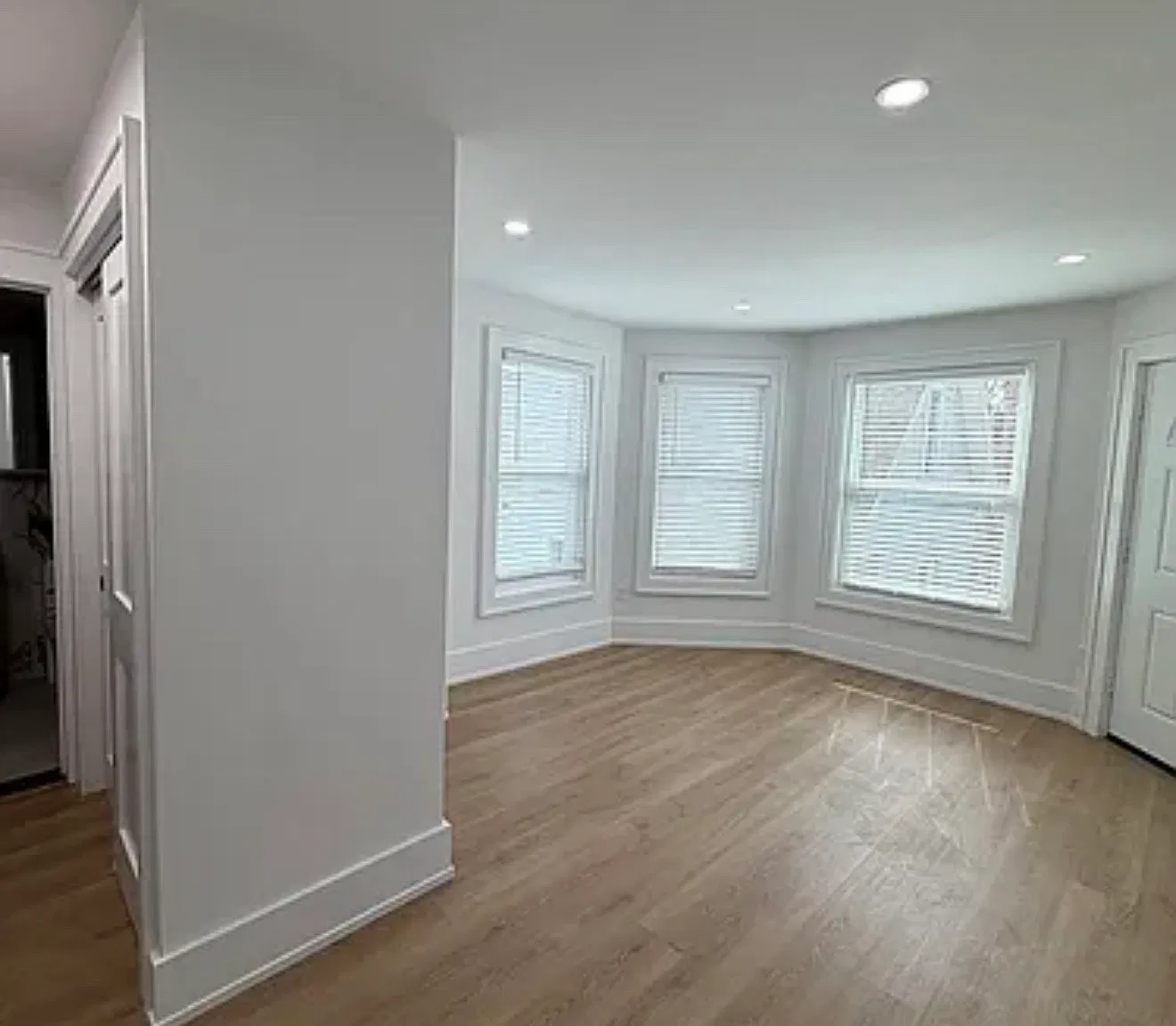 N Moger Ave, Mount Kisco — Photo 1