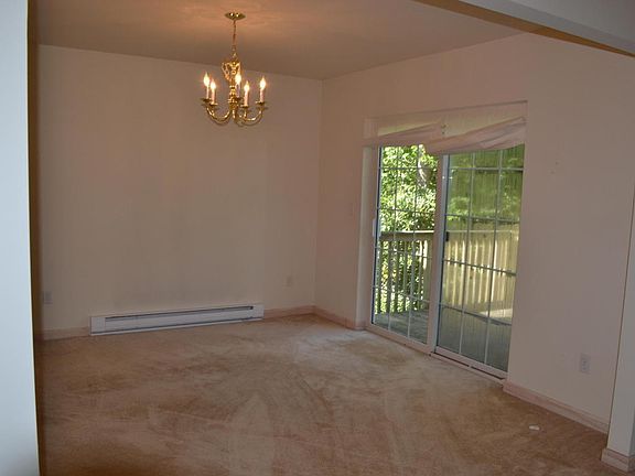 2nd image of 648 Cayuga Dr