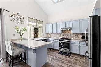 3rd image of 1228 Venice Way