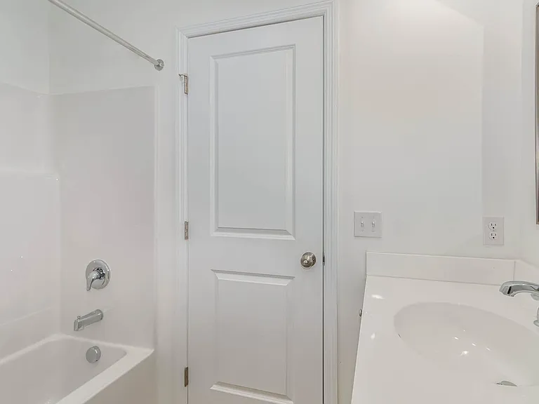 3117 Stall Ln — Photo 11