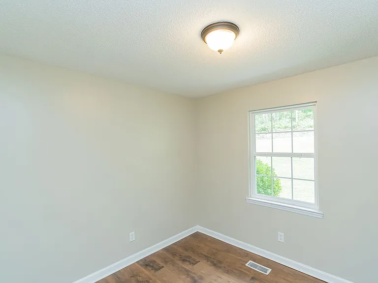 37 Anderson Rd — Photo 20